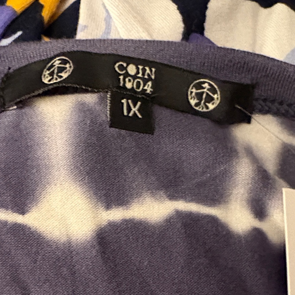 NWT-Women's Blue Tie-Dye Top - Picture 4 of 5